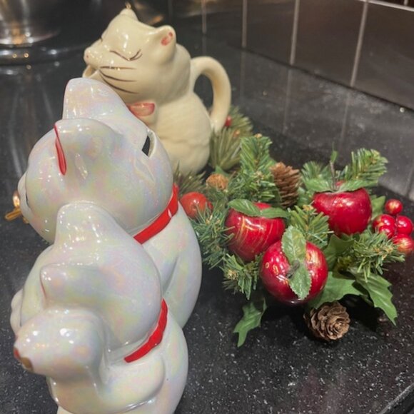 Japanese Maneki Neko Bank and Vintage Puss N’ Boots Creamer - Picture 4 of 7